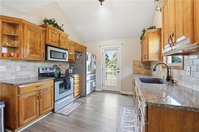 11428 N Ewing Avenue, Kansas City, MO 64156