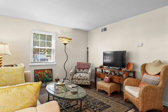1002 Willow Drive Apt 43, Chapel Hill, NC 27514