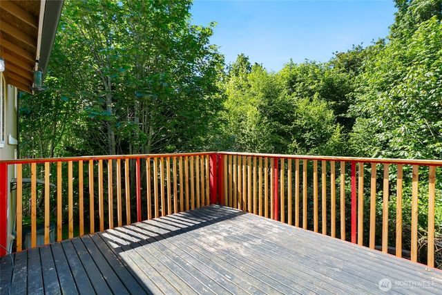 9915 Marine Drive, Tulalip, WA 98271