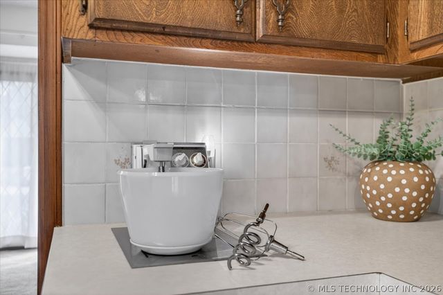 2550 Regency Road, Bartlesville, OK 74006