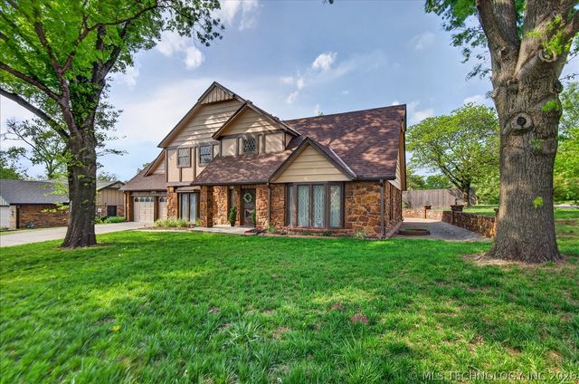 2550 Regency Road, Bartlesville, OK 74006