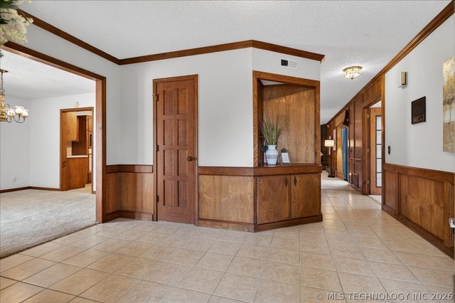 2550 Regency Road, Bartlesville, OK 74006