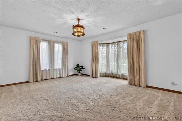 2550 Regency Road, Bartlesville, OK 74006