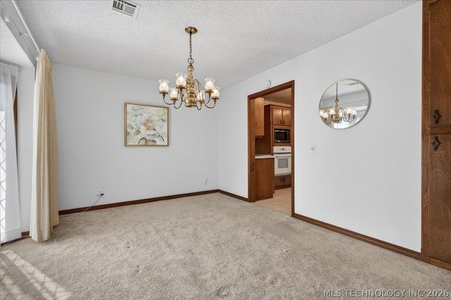 2550 Regency Road, Bartlesville, OK 74006
