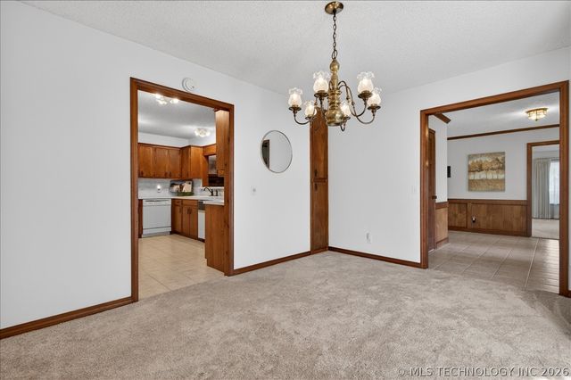 2550 Regency Road, Bartlesville, OK 74006
