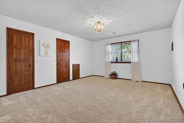 2550 Regency Road, Bartlesville, OK 74006