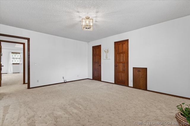 2550 Regency Road, Bartlesville, OK 74006