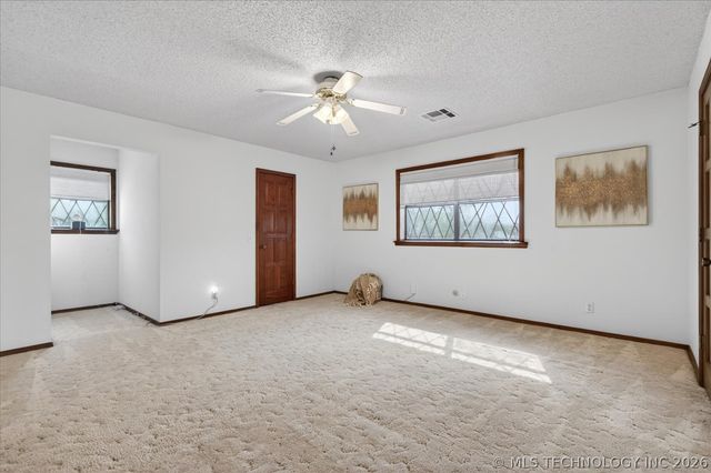 2550 Regency Road, Bartlesville, OK 74006