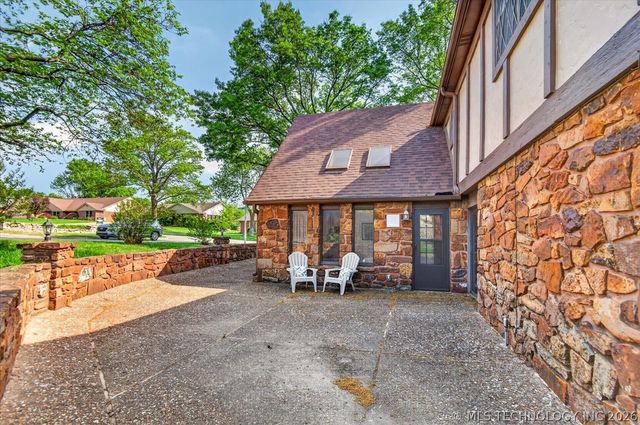 2550 Regency Road, Bartlesville, OK 74006