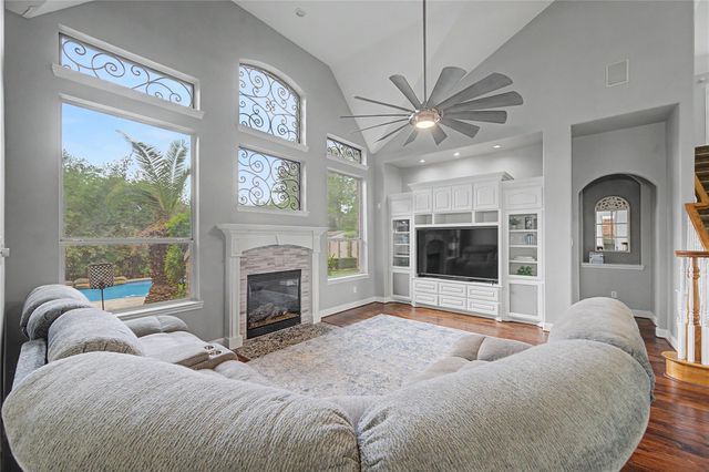 28431 Lauren Cove Lane, Spring, TX 77386