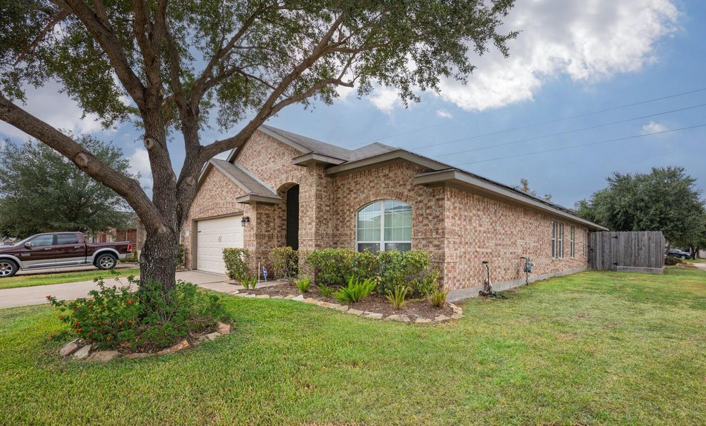 21206 Colton Cove Drive, Houston, TX 77095