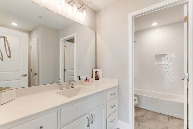 808 Charleston Drive, Southlake, TX 76092