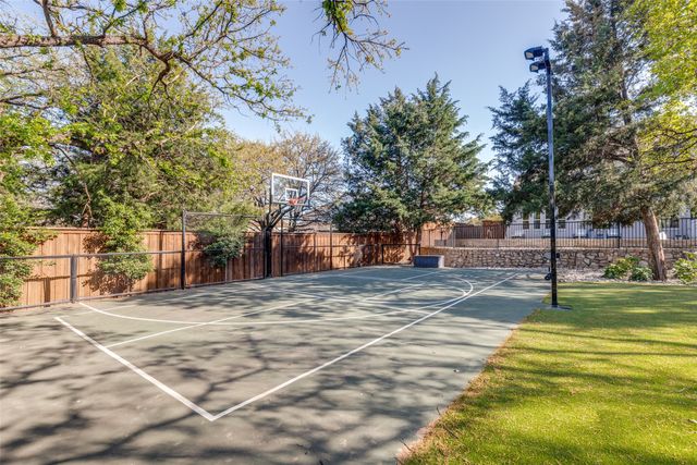 808 Charleston Drive, Southlake, TX 76092