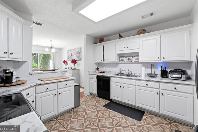 3172 Glenloch Place, Lawrenceville, GA 30044