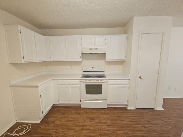 9100 CRANWELL Court, Fort Worth, TX 76134