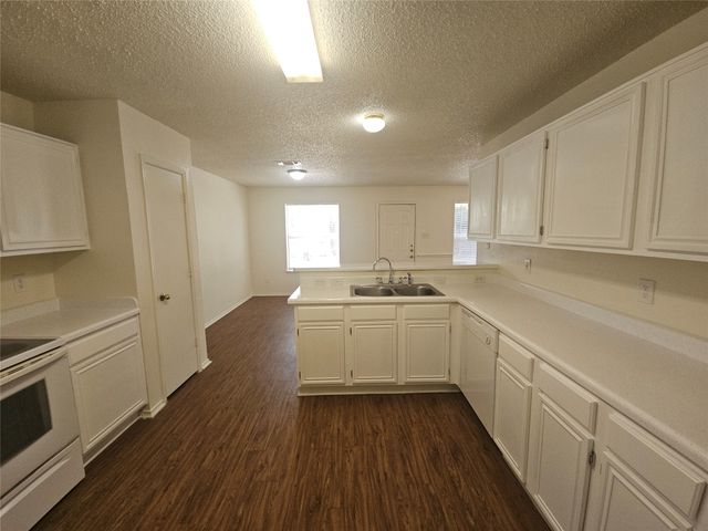 9100 CRANWELL Court, Fort Worth, TX 76134