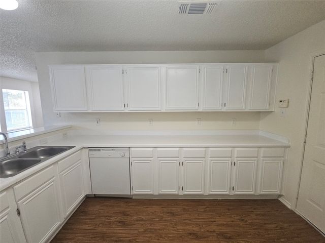 9100 CRANWELL Court, Fort Worth, TX 76134