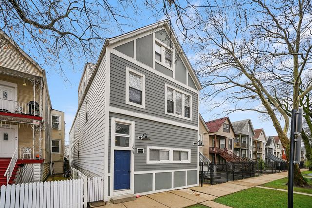 2957 N Avers Avenue, Chicago, IL 60618