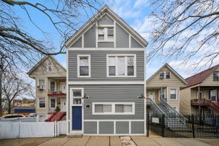 2957 N Avers Avenue, Chicago, IL 60618