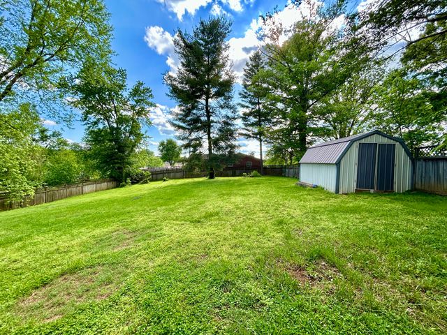 500 Meadowlark Drive, Somerset, KY 42503