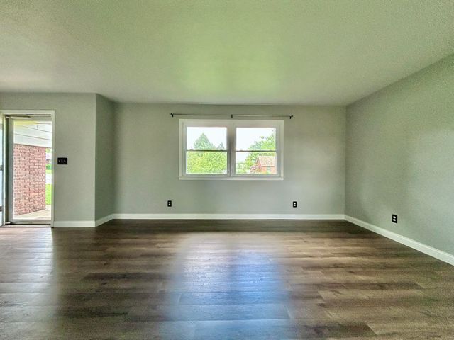 500 Meadowlark Drive, Somerset, KY 42503