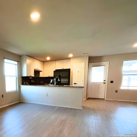 11910 Pewee, San Antonio, TX 78221