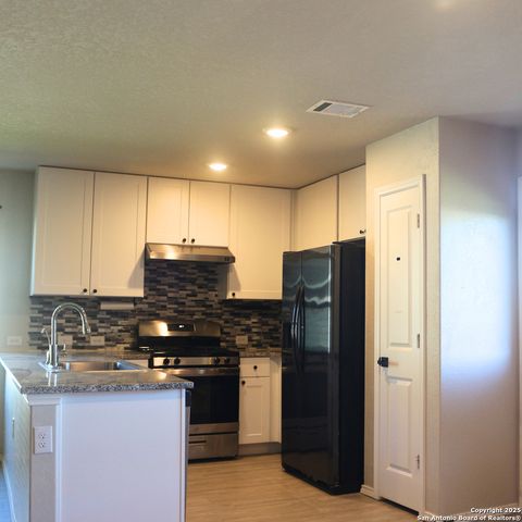 11910 Pewee, San Antonio, TX 78221