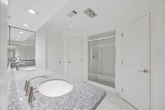 16 N Dansby Drive, Galveston, TX 77551