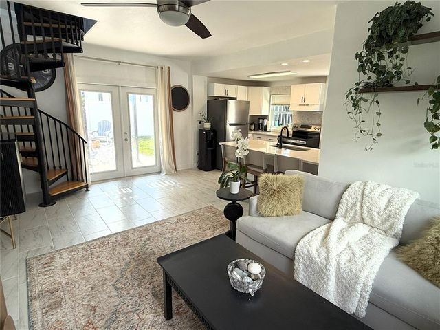 7013 S WEST SHORE BOULEVARD, Tampa, FL 33616