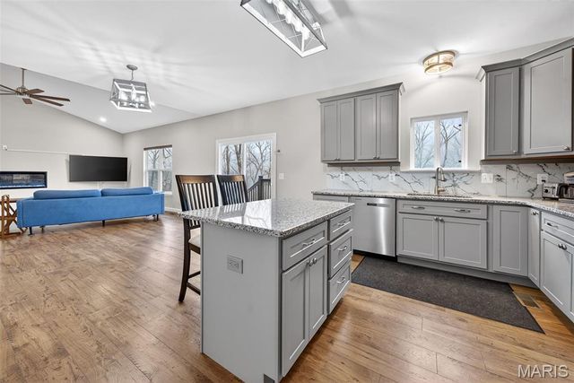 300 Shumard Oak Drive, Troy, MO 63379