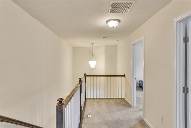 5270 Lantern Hill Ext, Whitehall, PA 15236