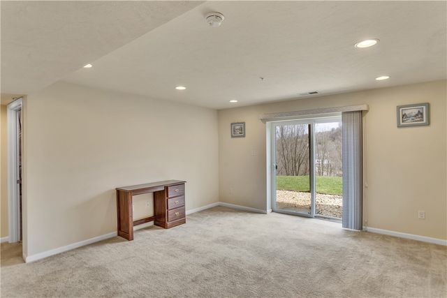 5270 Lantern Hill Ext, Whitehall, PA 15236