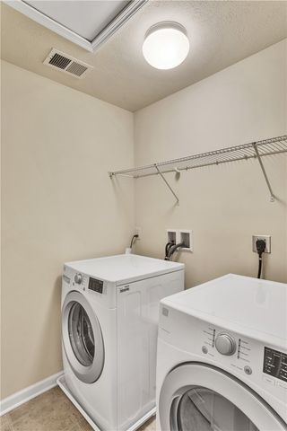 5270 Lantern Hill Ext, Whitehall, PA 15236