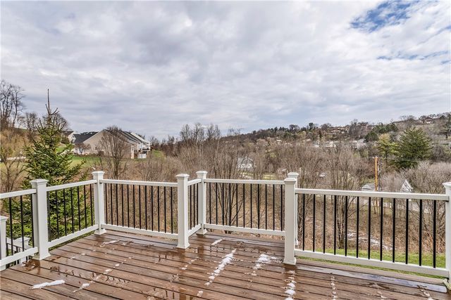 5270 Lantern Hill Ext, Whitehall, PA 15236