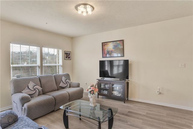 5270 Lantern Hill Ext, Whitehall, PA 15236