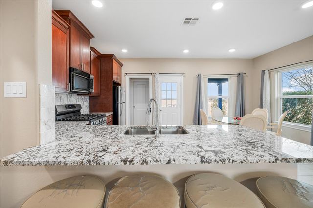 8307 W Green Leaf Street, Brookshire, TX 77423