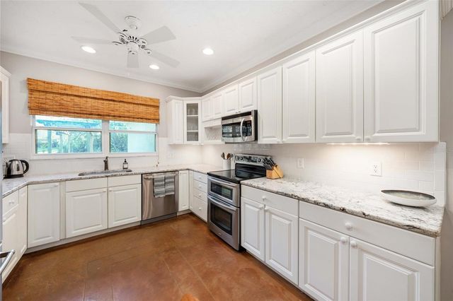 8120 NW 48TH LANE, Ocala, FL 34482