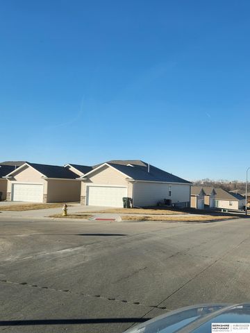 1078 N 170 Avenue, Omaha, NE 68118