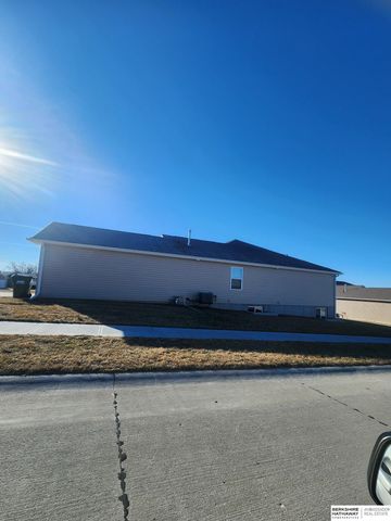 1078 N 170 Avenue, Omaha, NE 68118