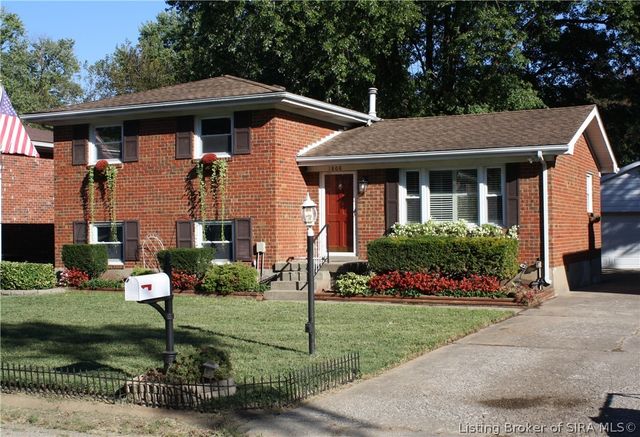 1808 Hunters Trace, Jeffersonville, IN 47130