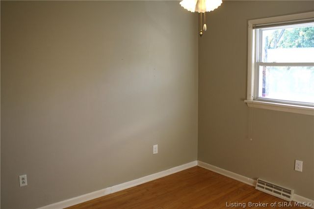 1808 Hunters Trace, Jeffersonville, IN 47130