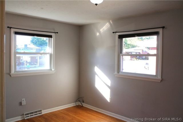 1808 Hunters Trace, Jeffersonville, IN 47130