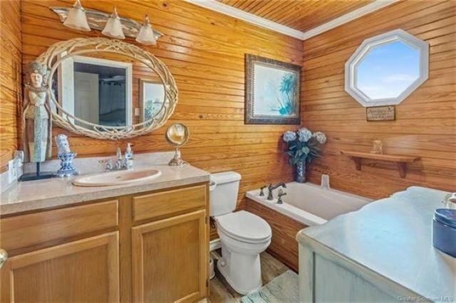 515 Lake Breeze Road, Hackberry, LA 70645