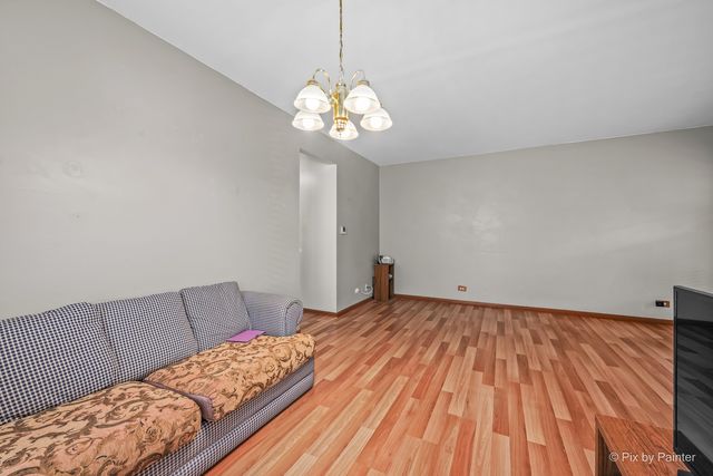 754 GOLDEN OAK Circle, Crystal Lake, IL 60014