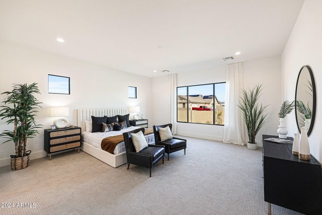 1940 E Creek Canyon Road, Phoenix, AZ 85086