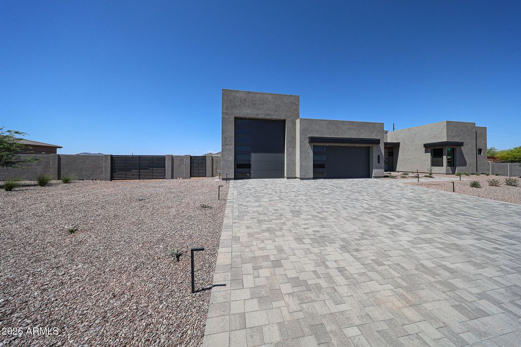 1940 E Creek Canyon Road, Phoenix, AZ 85086 — photo 2