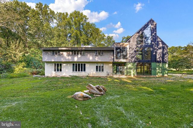 4002 VALLEY GREEN RD, Wilmington, DE 19807
