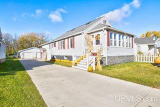 4309 10th Street, Menominee, MI 49858