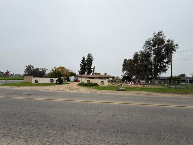 26023 Adell Street, Madera, CA 93638
