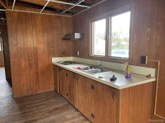 8261 Fenton Road, Grand Blanc Charter Township, MI 48439